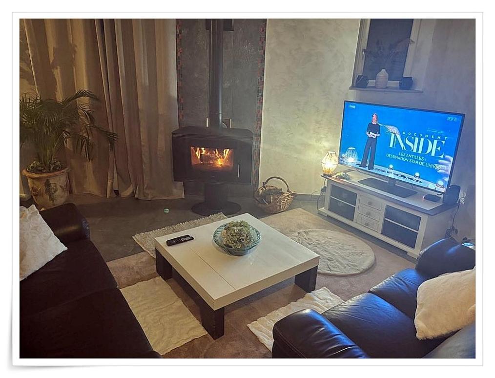 Superbe Appartement Au Coeur Du Jura Champagnole Luaran gambar
